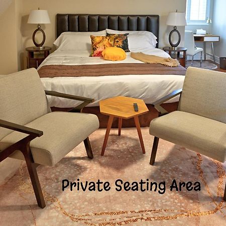 Welcome Home! Acores Bed & Breakfast Торонто Стая снимка
