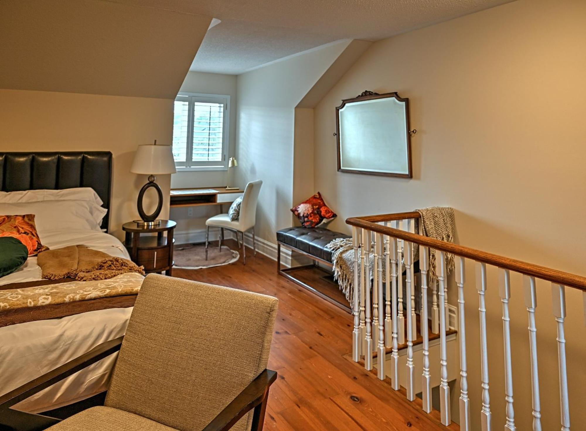 Welcome Home! Acores Bed & Breakfast Торонто Стая снимка